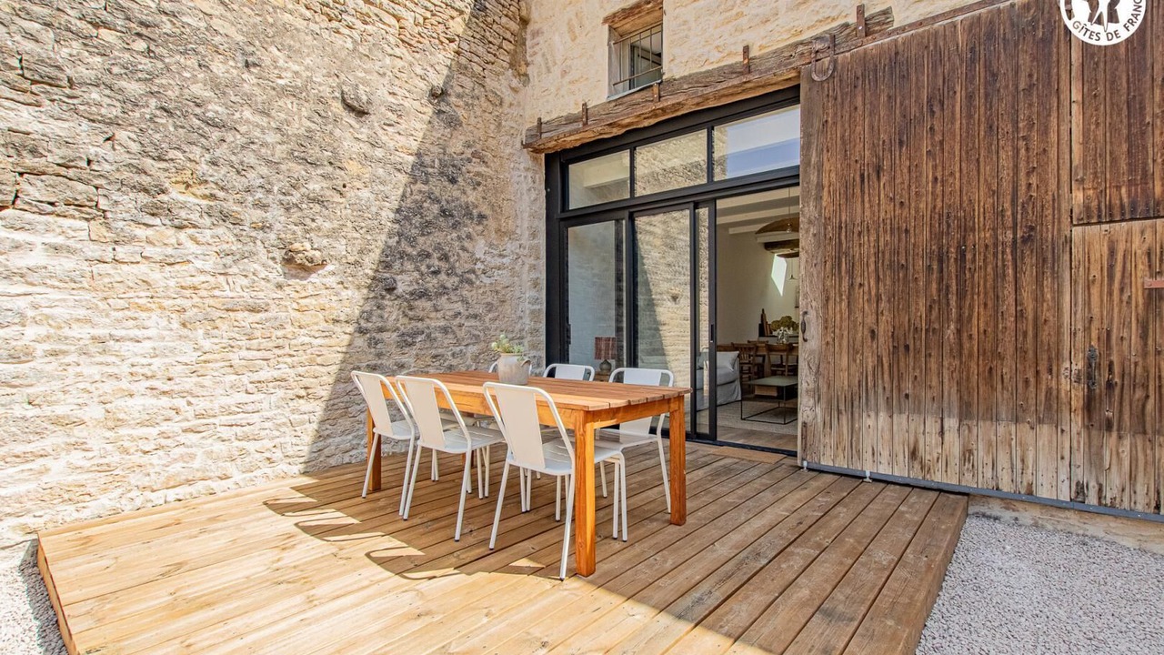 Photo of Outdoor in Chardonnay