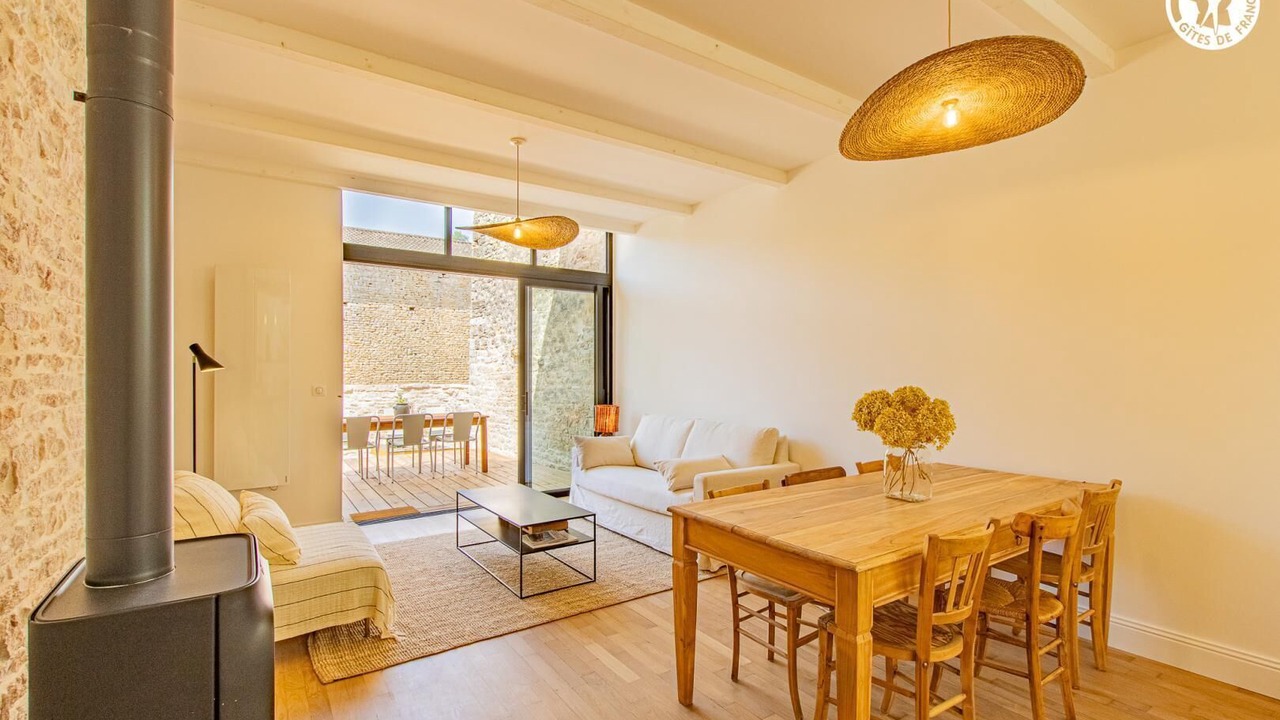 Photo of Livingroom in Chardonnay