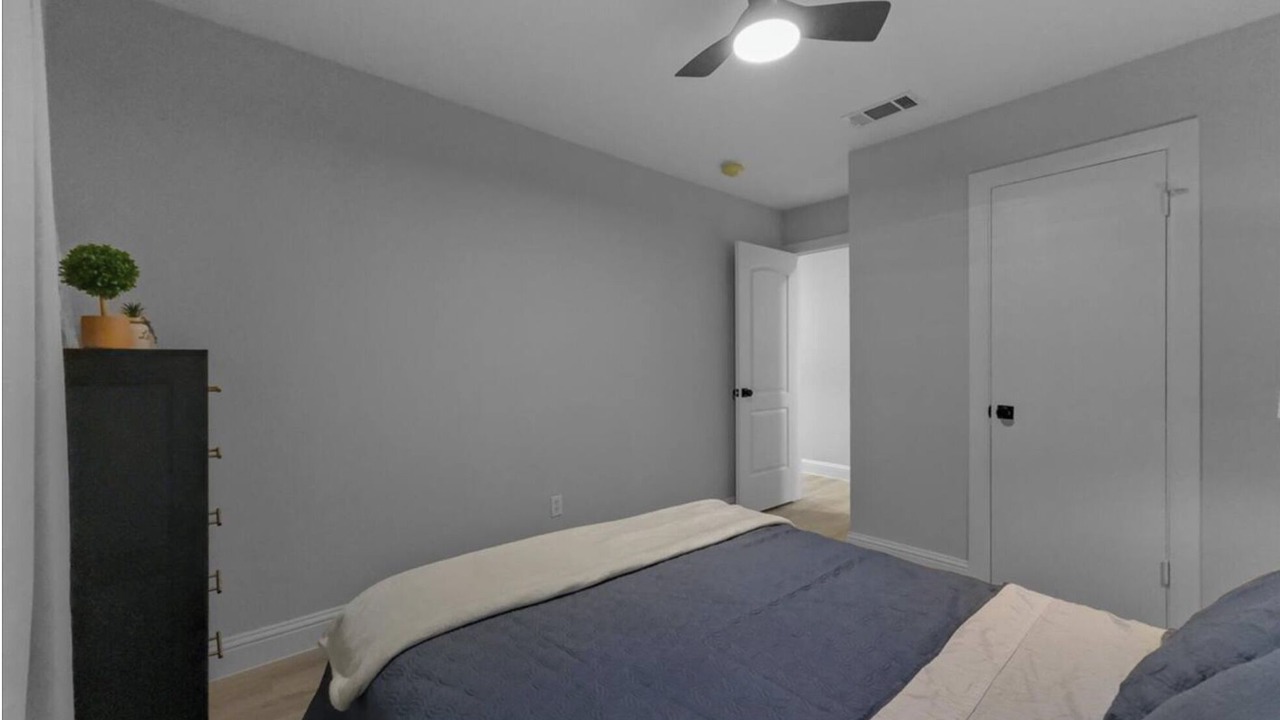 Photo of Bedroom in Central Arlington