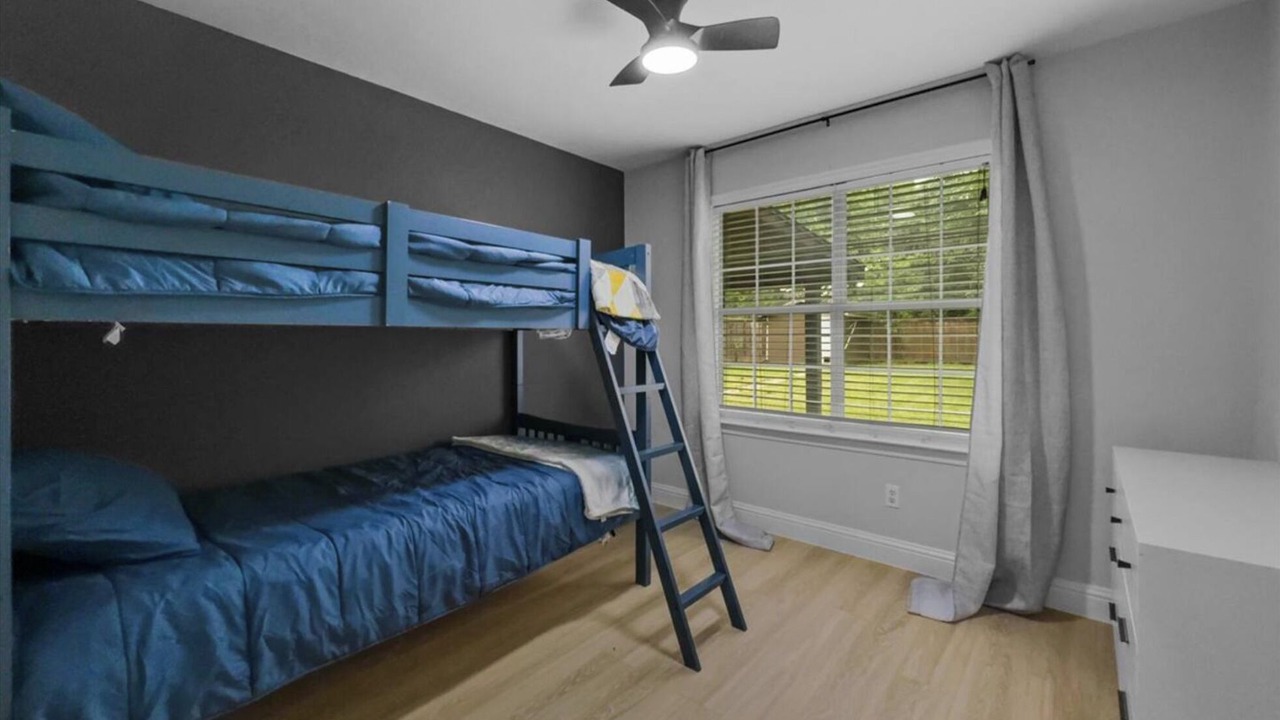 Photo of Bedroom in Central Arlington