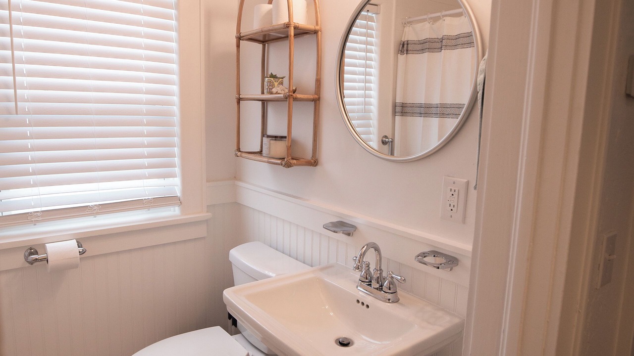 Photo of Bathroom in Crestwood