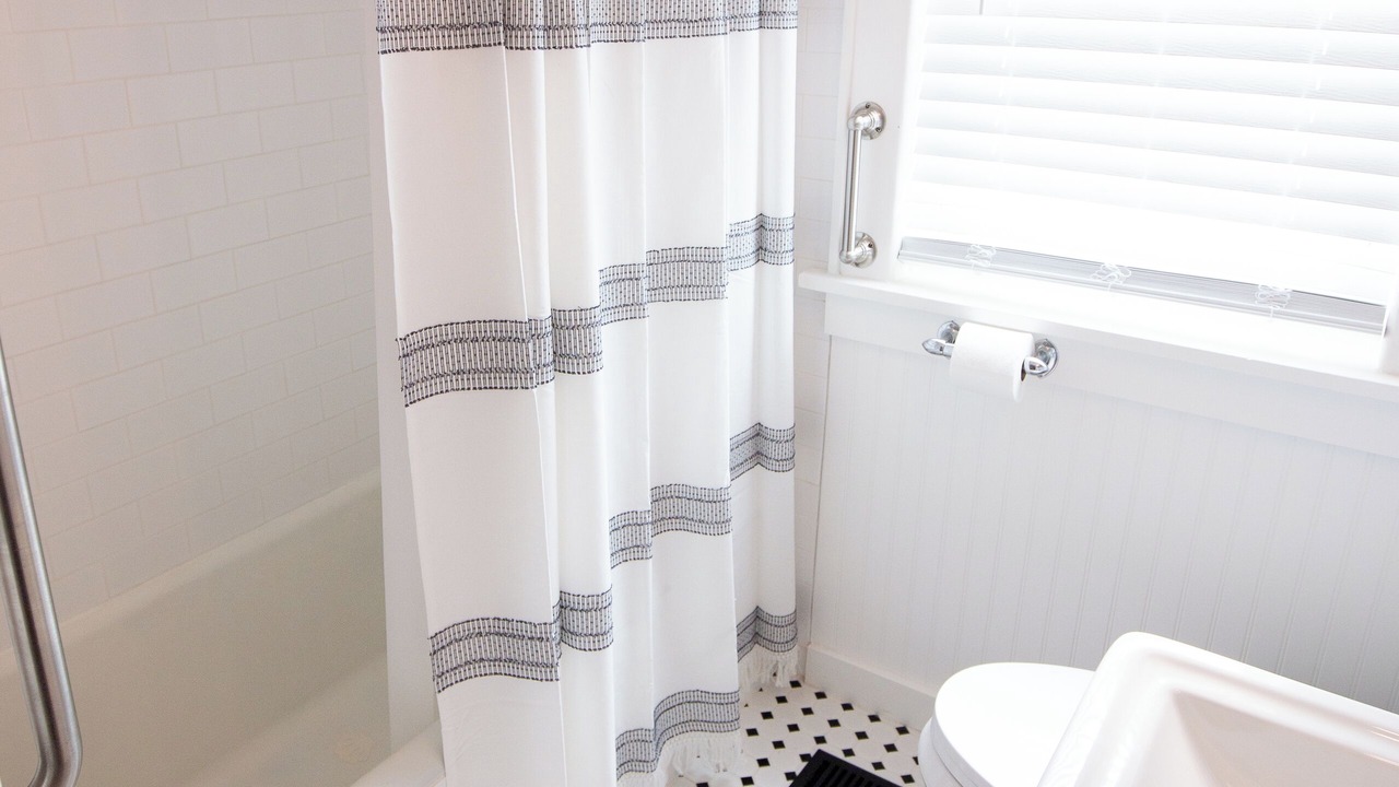 Photo of Bathroom in Crestwood