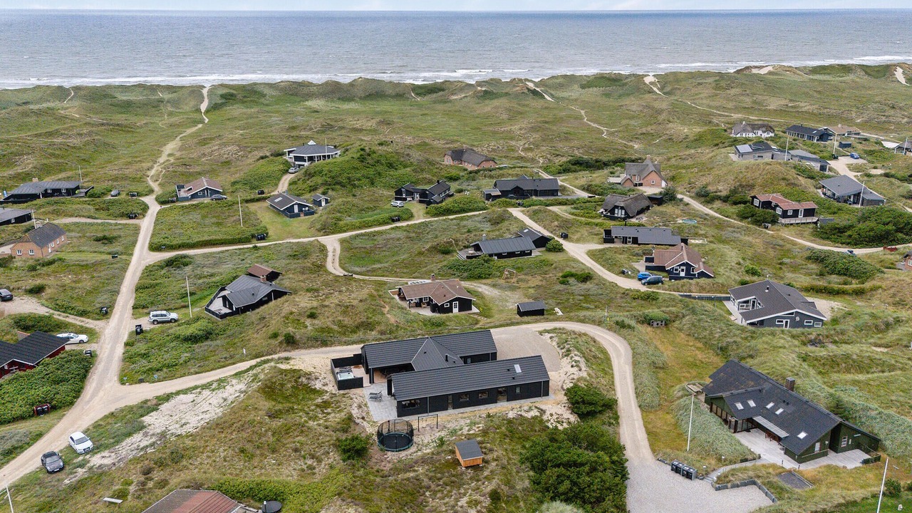 Photo of Others in Houvig Strand