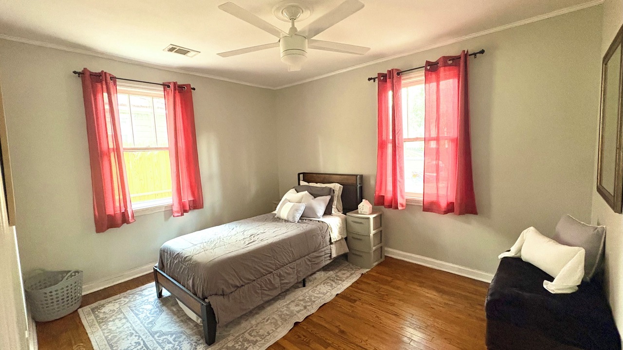 Photo of Bedroom in Midtown