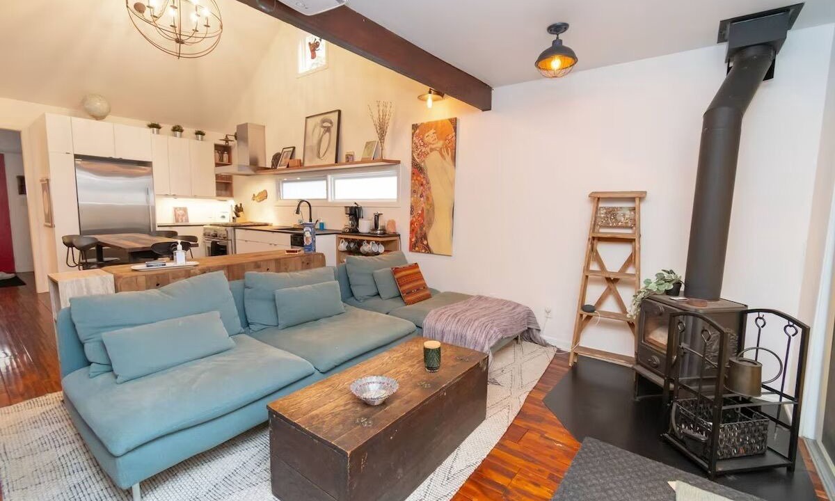 Photo of Livingroom in Innisfil