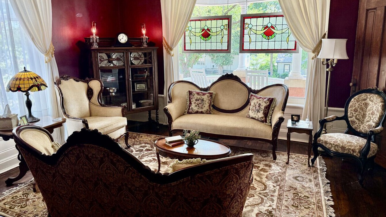 Photo of Livingroom in Guthrie