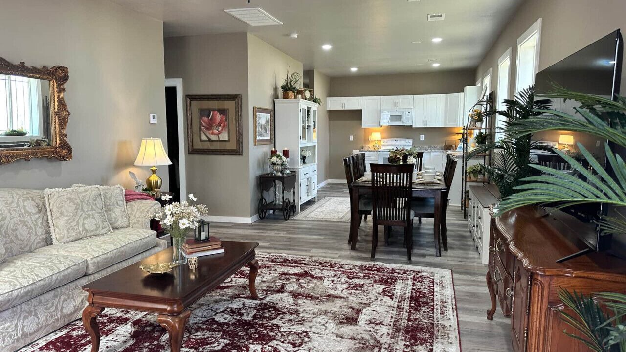 Photo of Livingroom in Guthrie