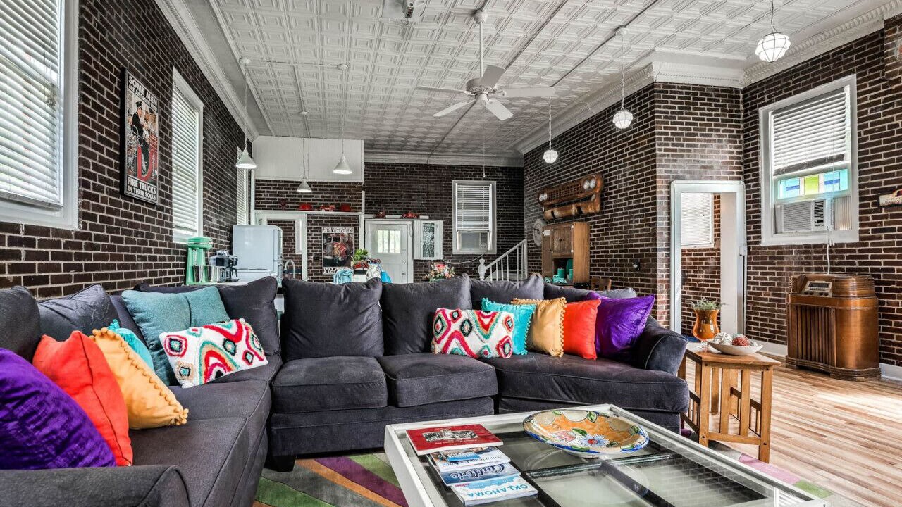 Photo of Livingroom in Guthrie
