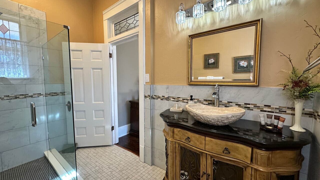 Photo of Bathroom in Guthrie