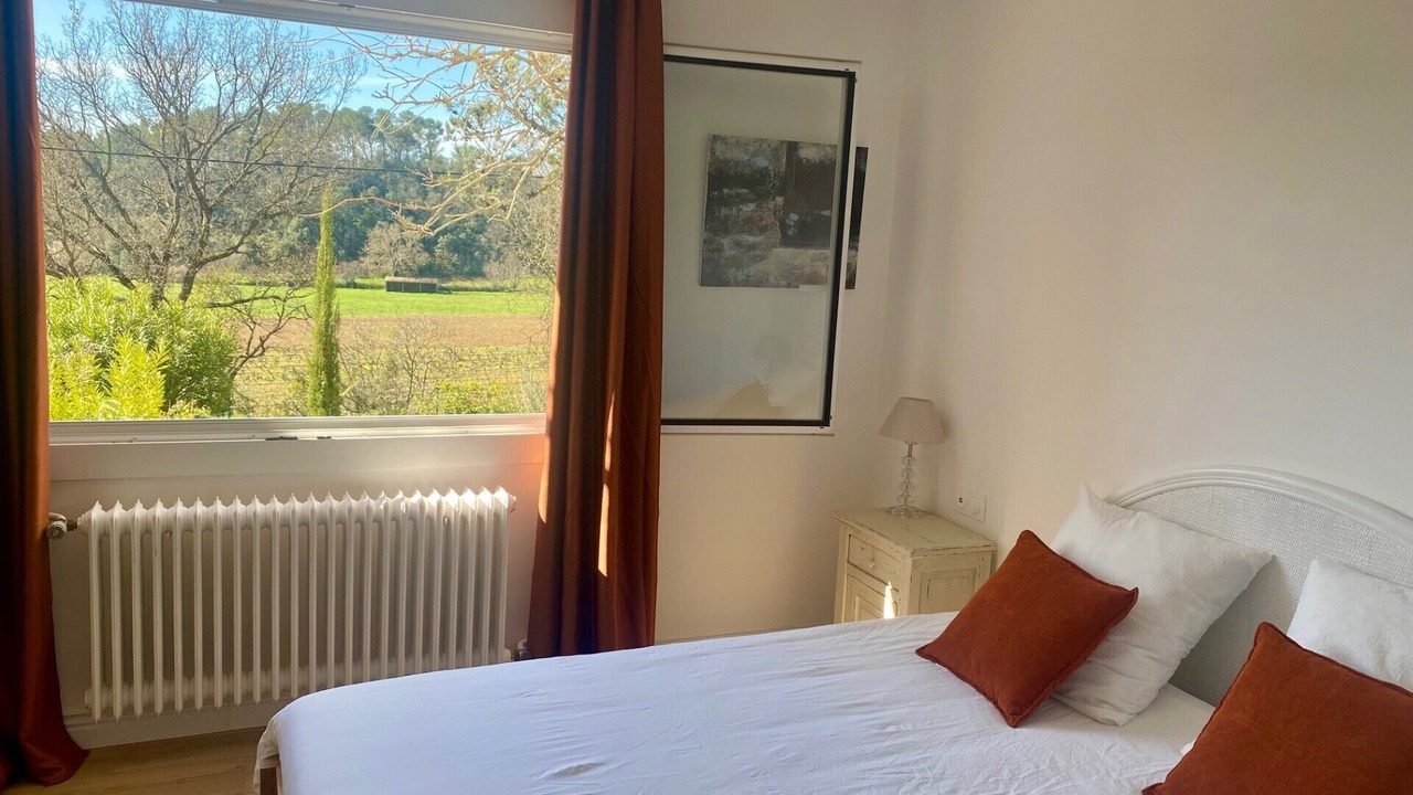 Photo of Bedroom in Entrecasteaux