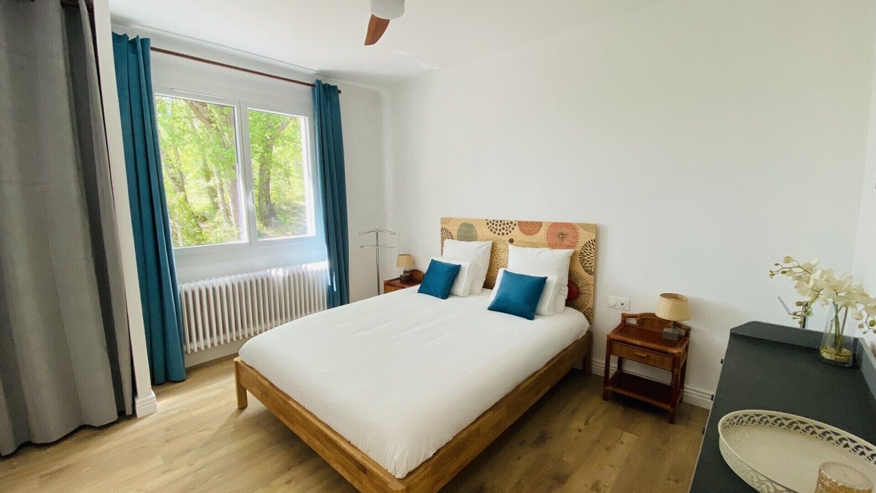 Photo of Bedroom in Entrecasteaux