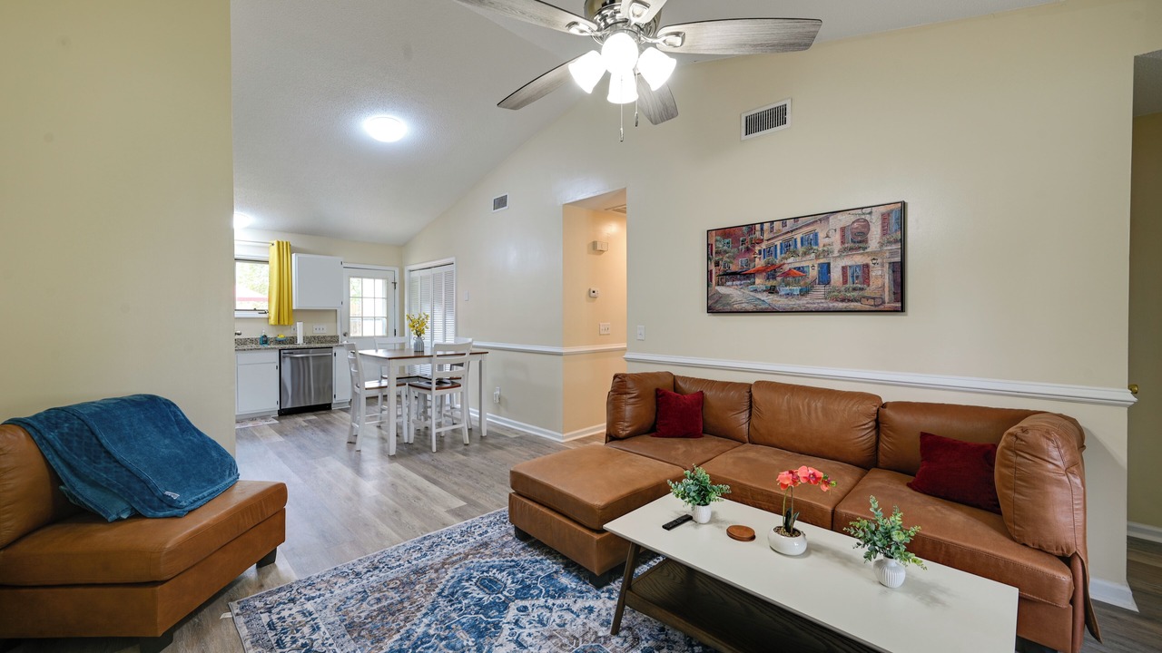 Photo of Livingroom in Greenville