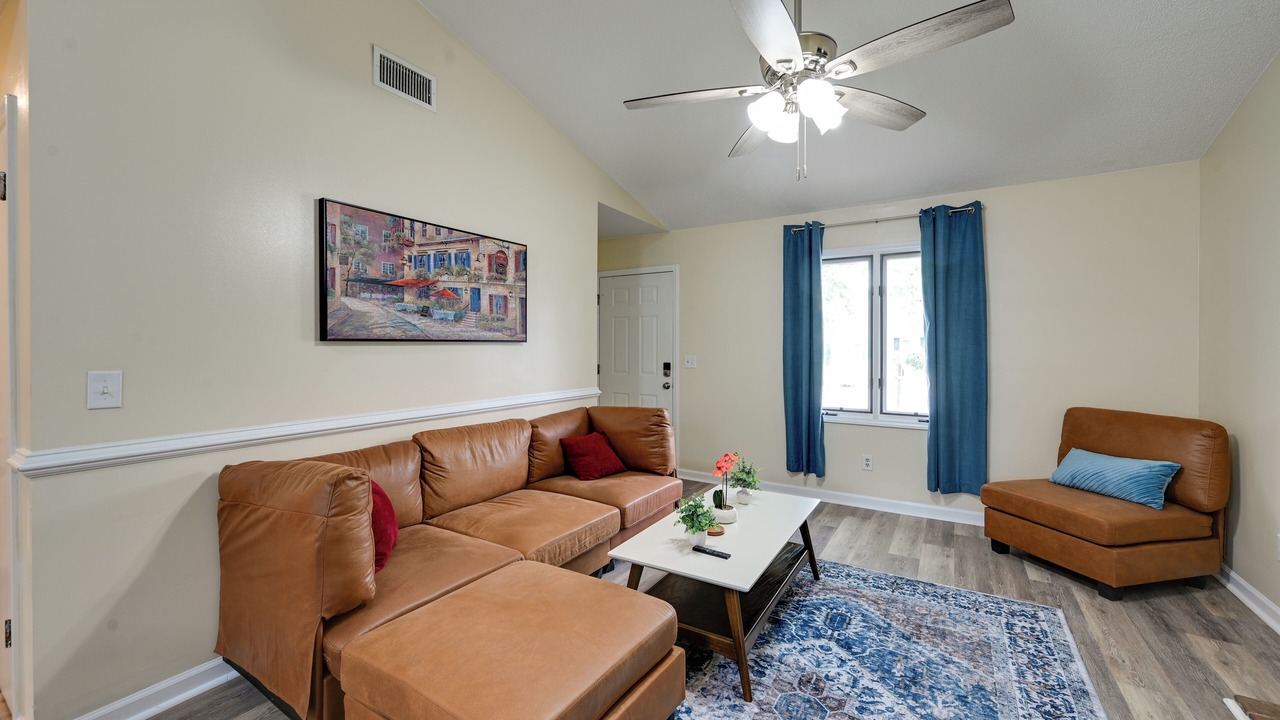 Photo of Livingroom in Greenville