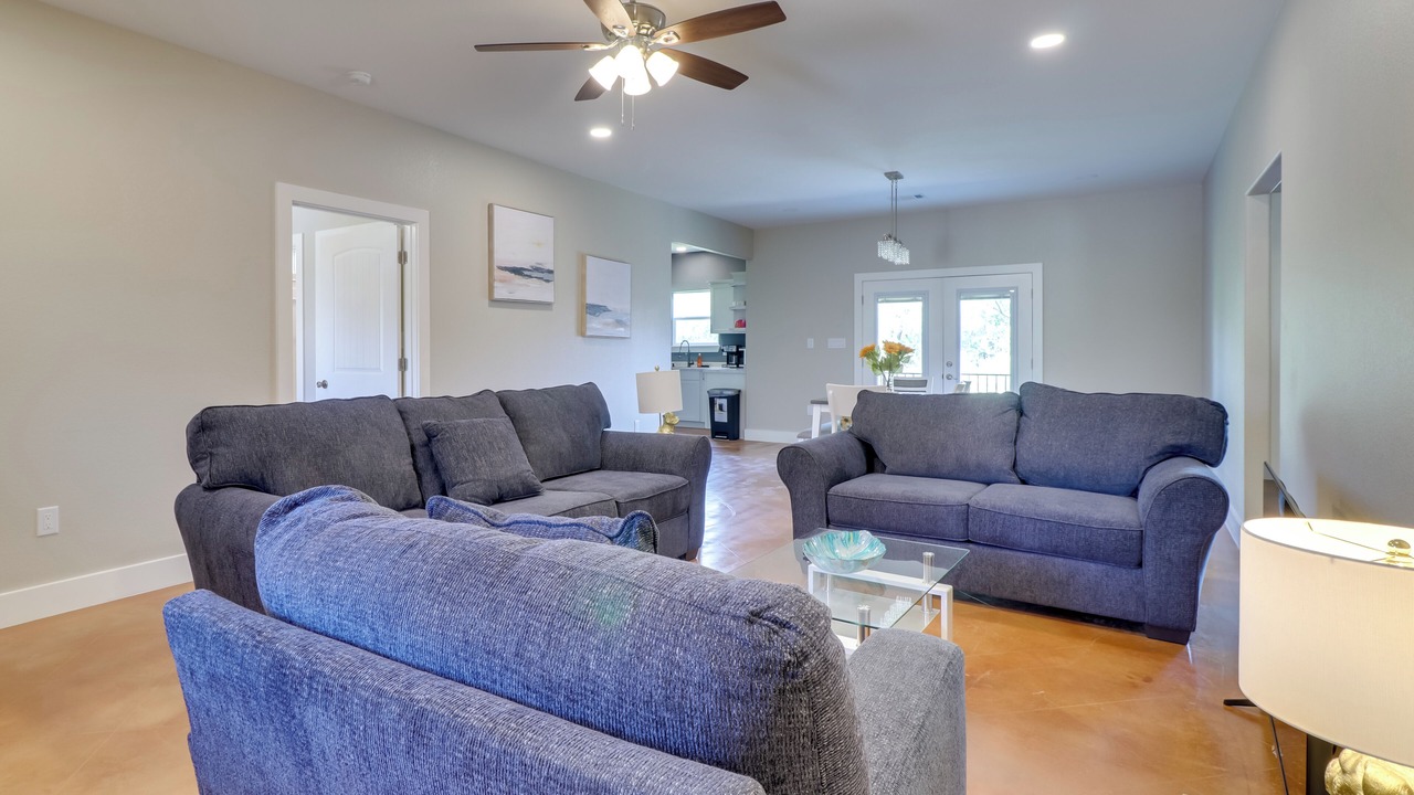 Photo of Livingroom in Granite Shoals