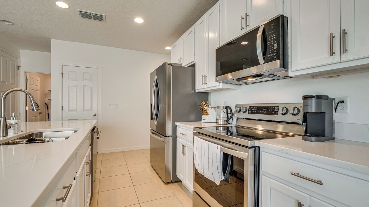 Photo of Kitchen in Groveland