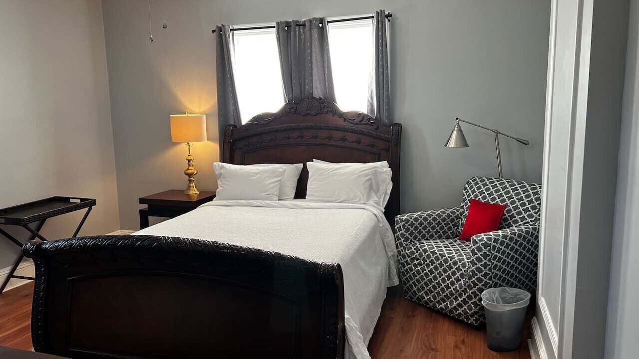 Photo of Bedroom in Wadley