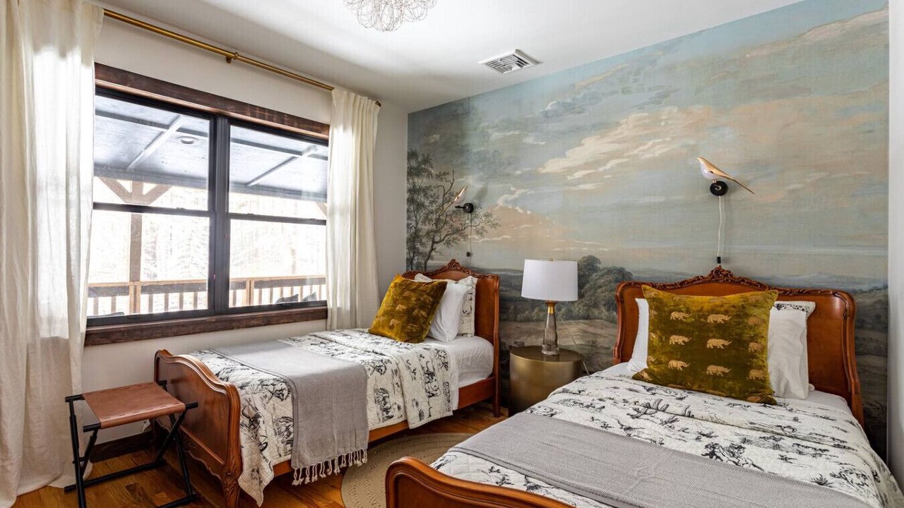 Photo of Bedroom in Thompson Ridge