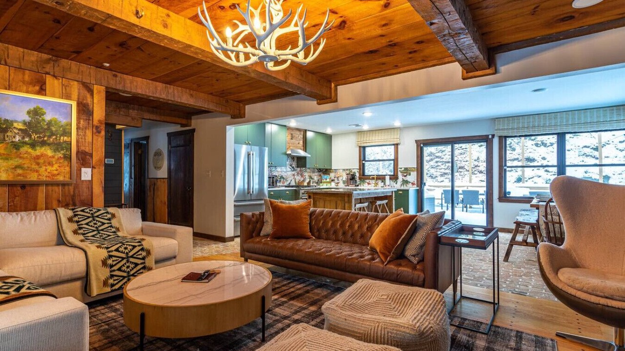 Photo of Livingroom in Thompson Ridge