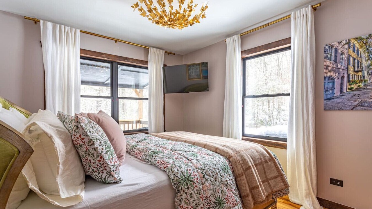 Photo of Bedroom in Thompson Ridge