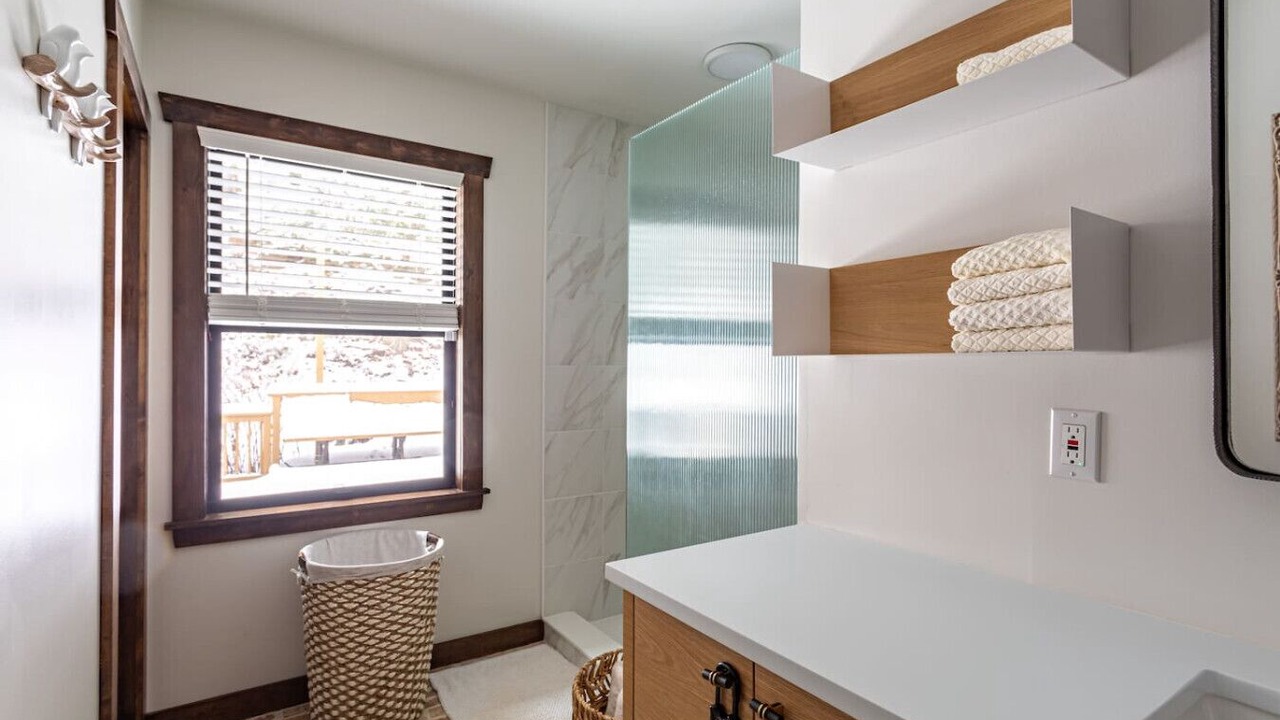 Photo of Bathroom in Thompson Ridge