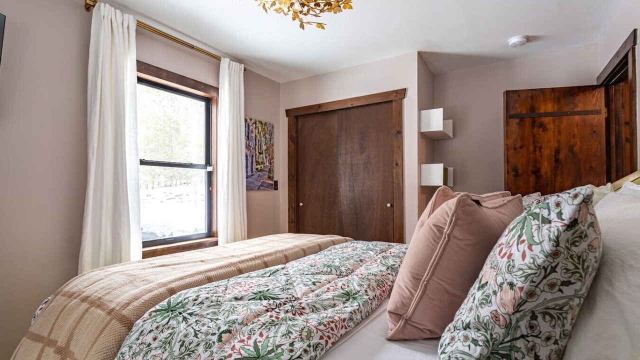 Photo of Bedroom in Thompson Ridge