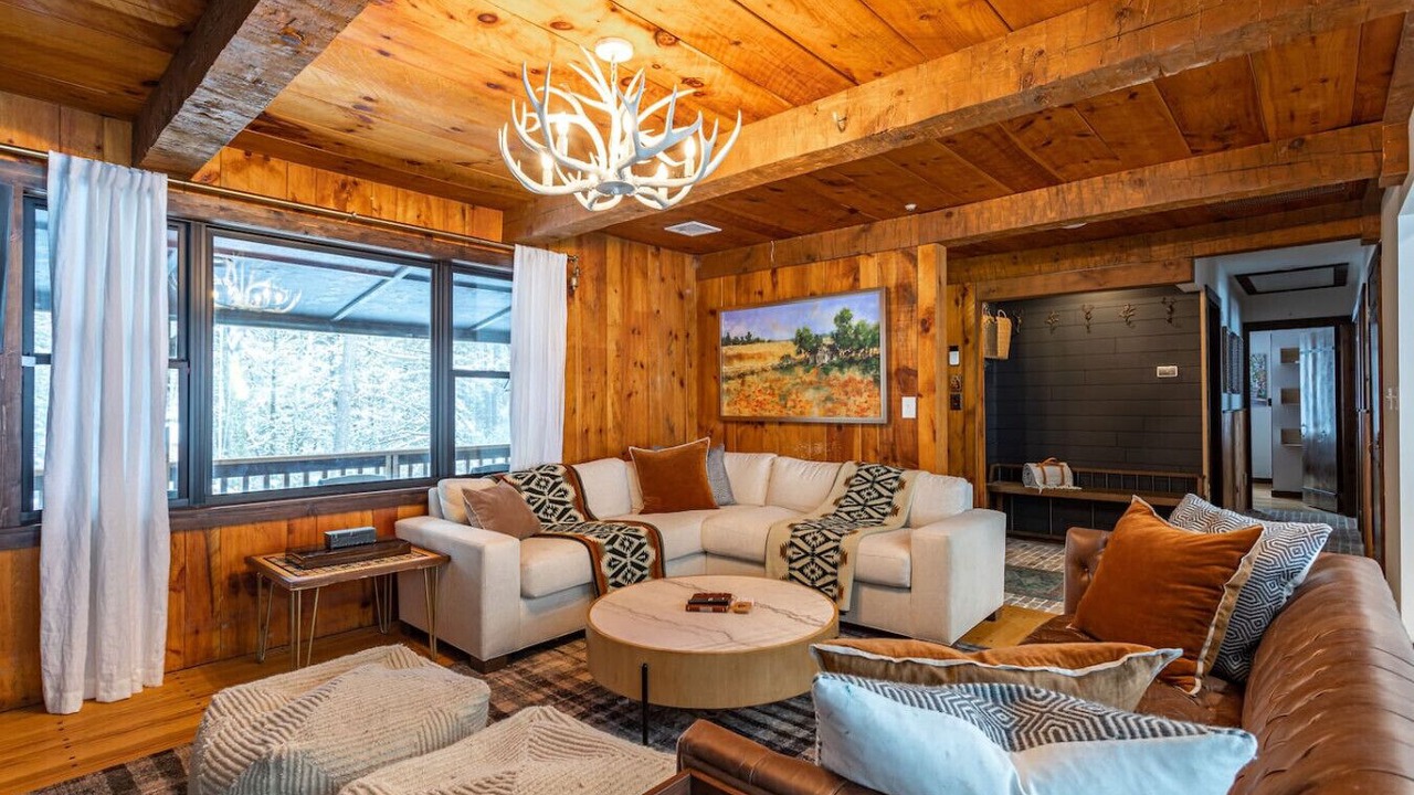 Photo of Livingroom in Thompson Ridge