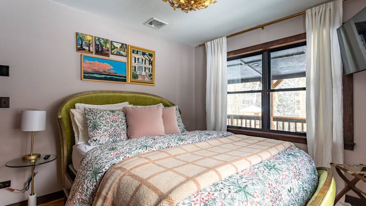 Photo of Bedroom in Thompson Ridge