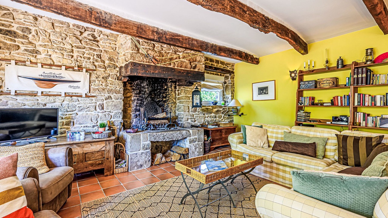 Photo of Livingroom in Plougoumelen