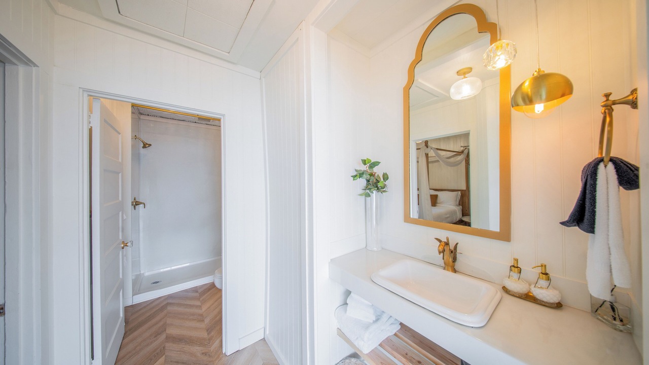 Photo of Bathroom in Dunes City