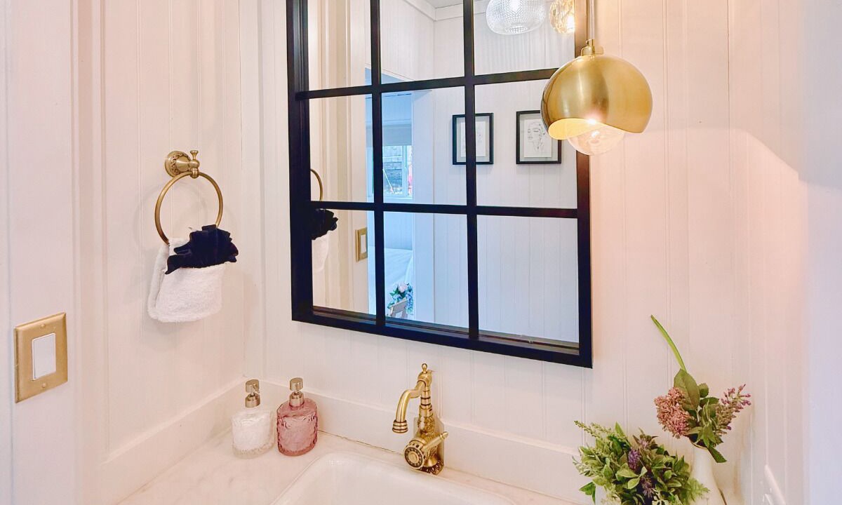 Photo of Bathroom in Dunes City