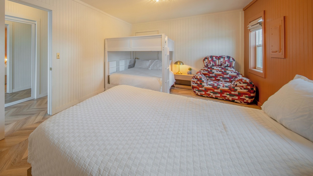 Photo of Bedroom in Dunes City