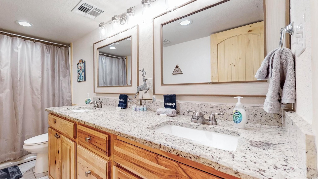 Photo of Bathroom in Ruidoso