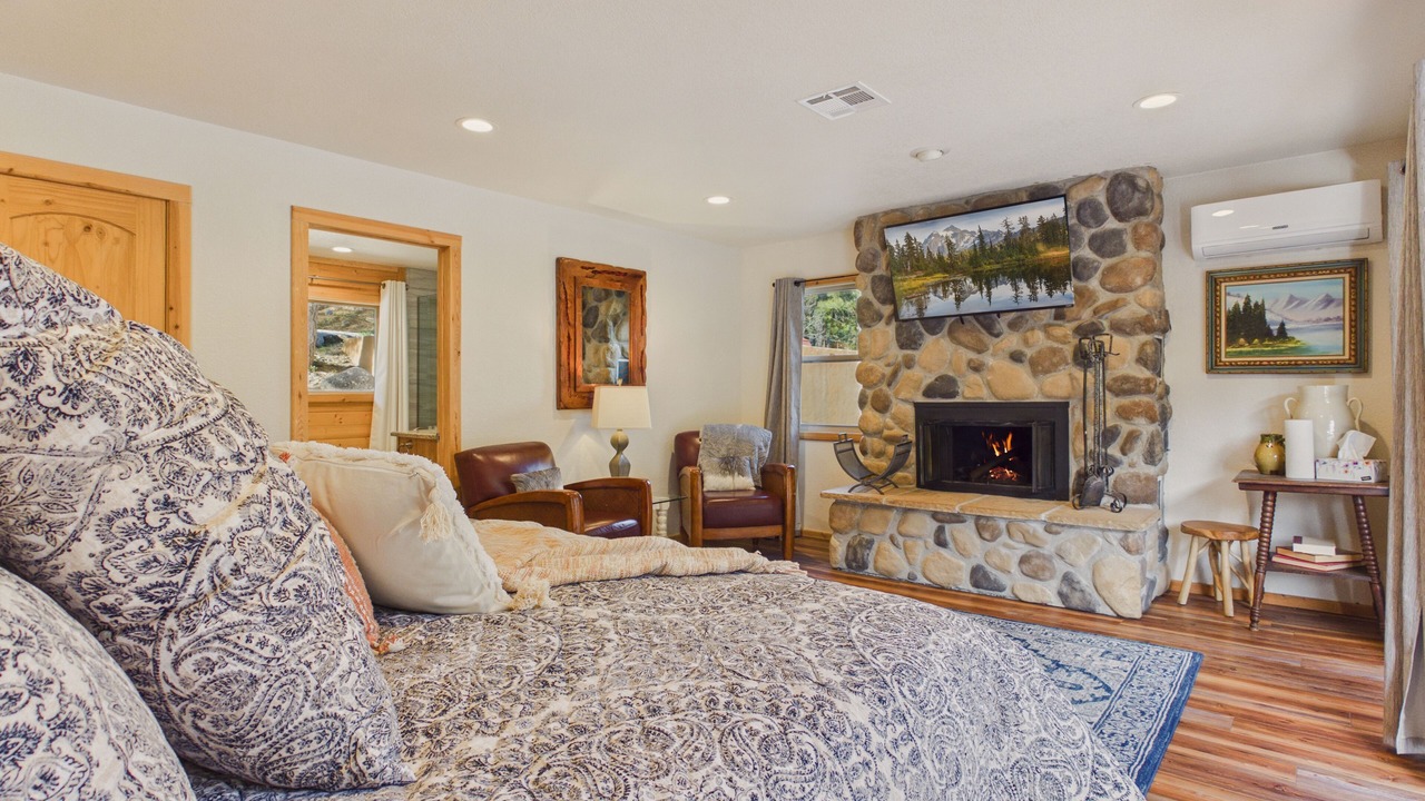 Photo of Bedroom in Ruidoso