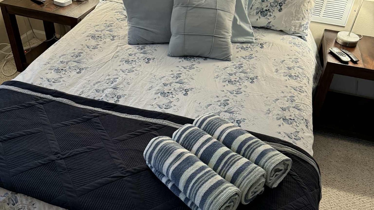 Photo of Bedroom in El Lago