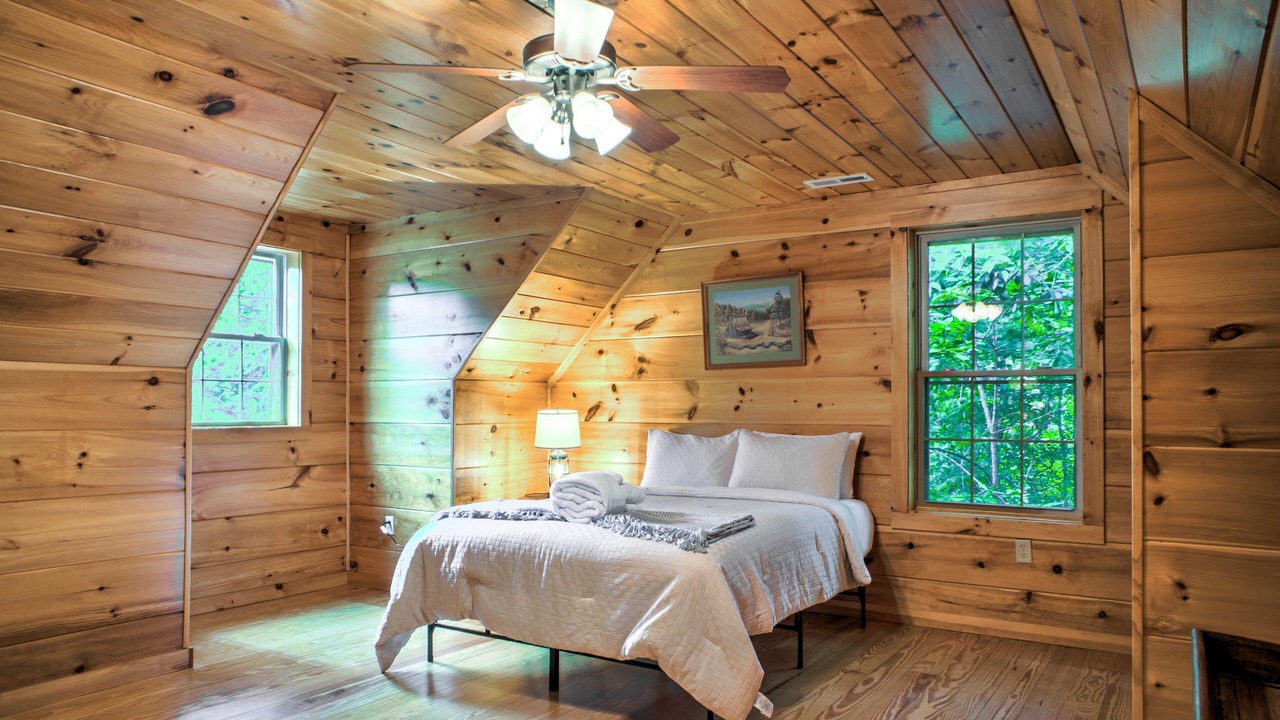 Photo of Bedroom in Lake Lure