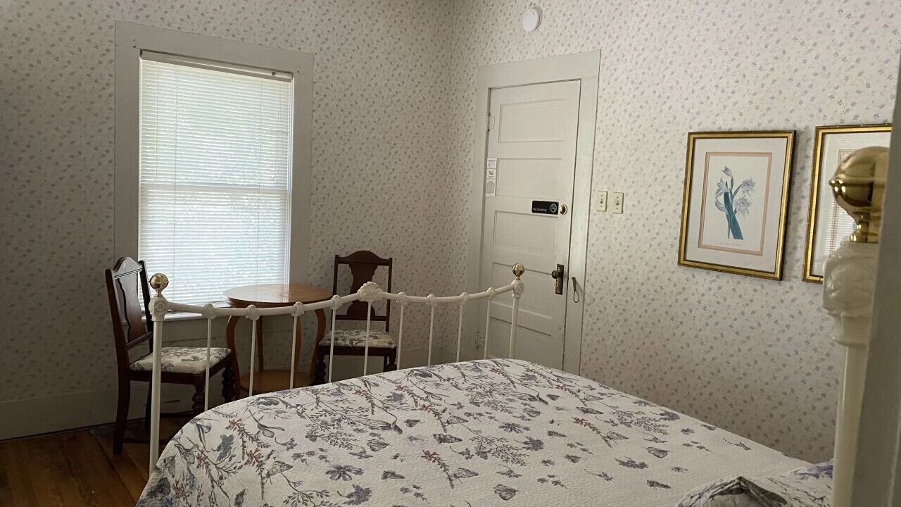 Photo of Bedroom in Glen Rose
