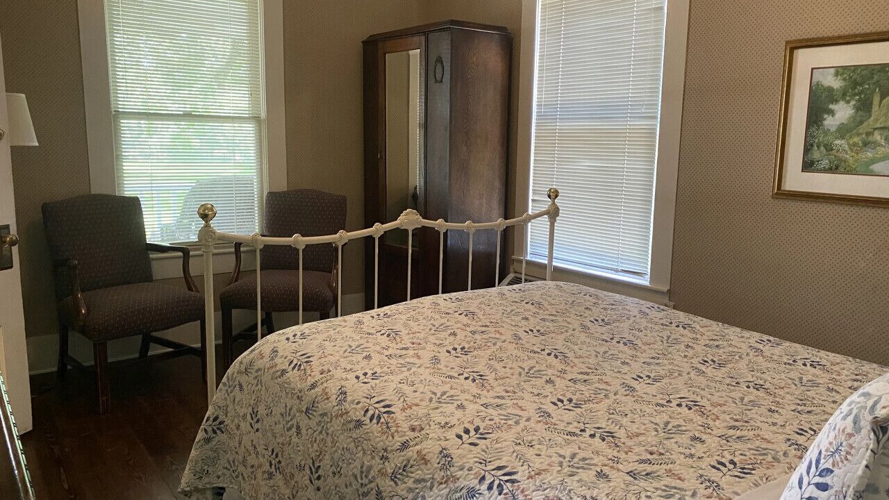 Photo of Bedroom in Glen Rose