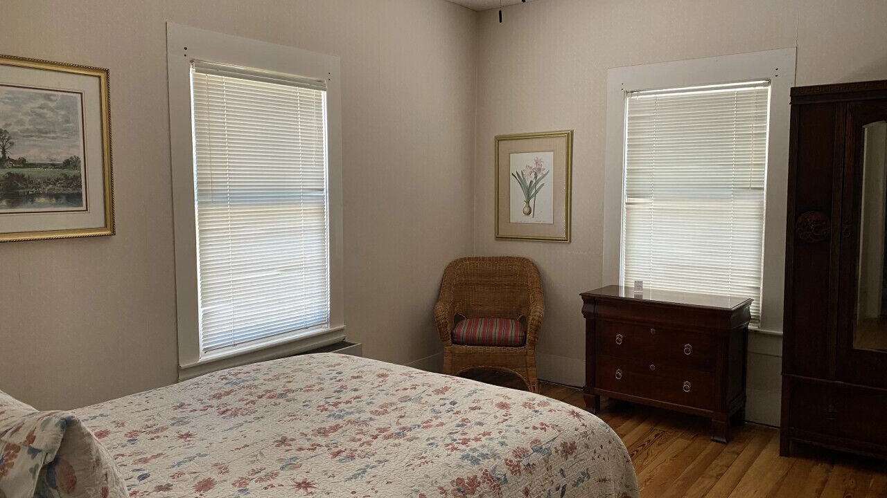 Photo of Bedroom in Glen Rose