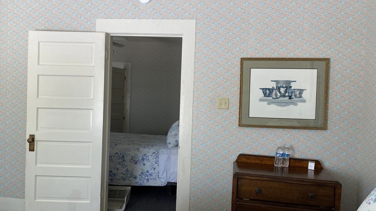 Photo of Bedroom in Glen Rose