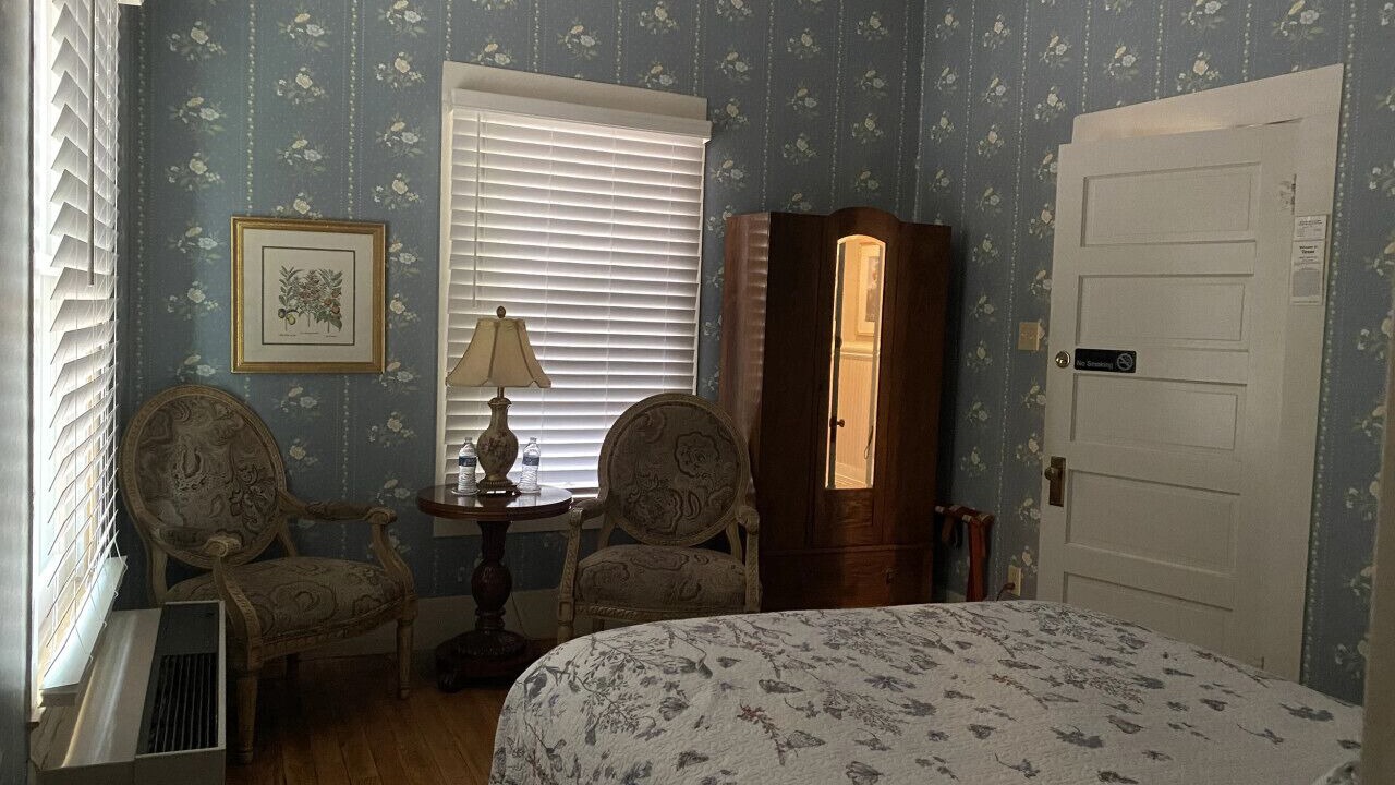 Photo of Bedroom in Glen Rose