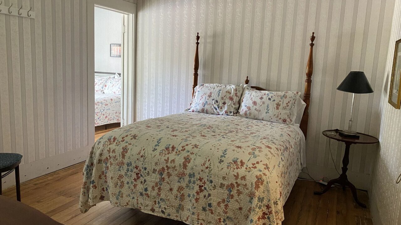 Photo of Bedroom in Glen Rose