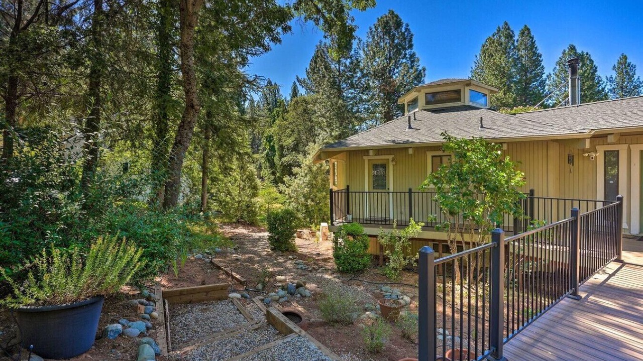 Photo of Outdoor in Apple Hill