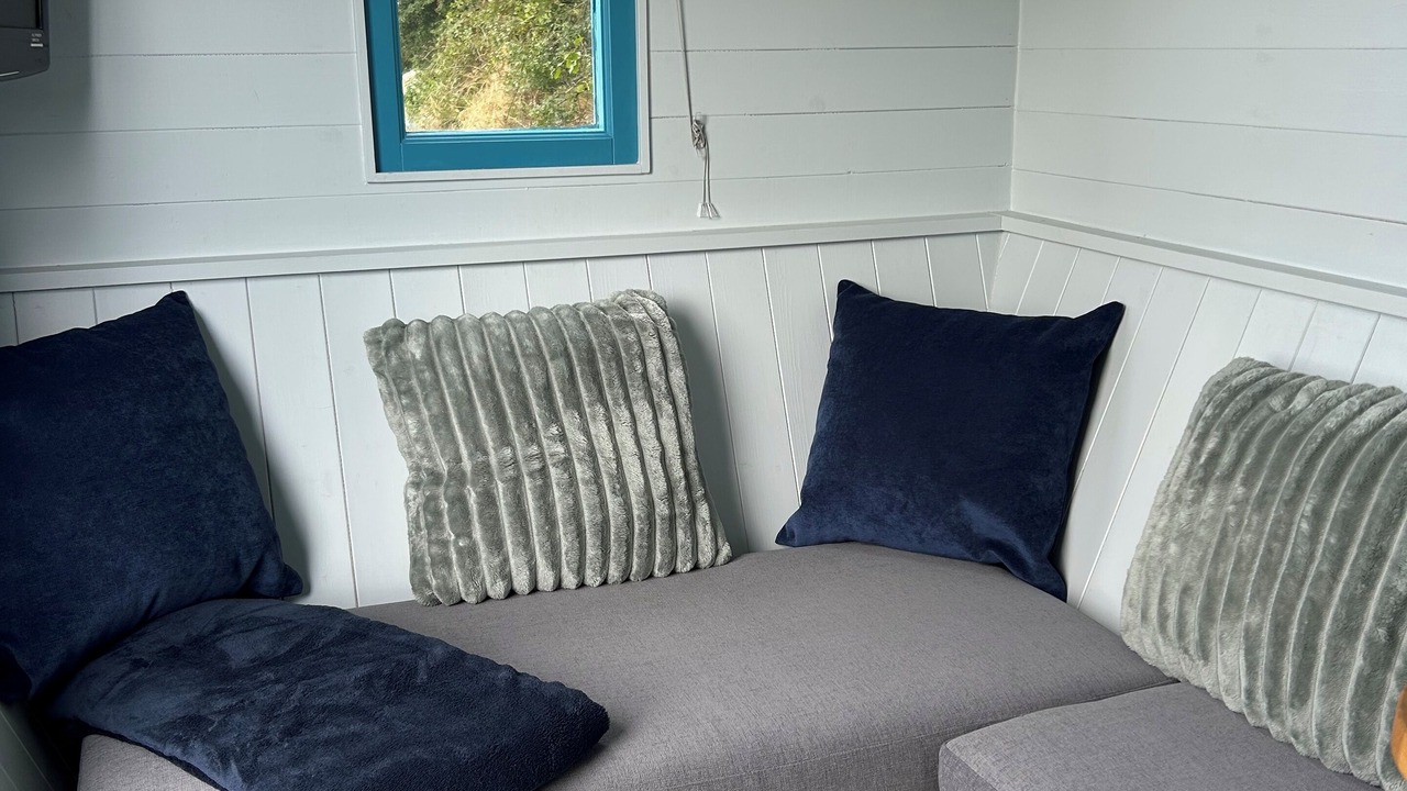 Photo of Livingroom in Barbrook