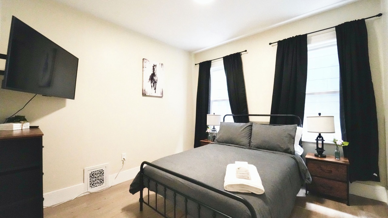 Photo of Bedroom in East Somerville