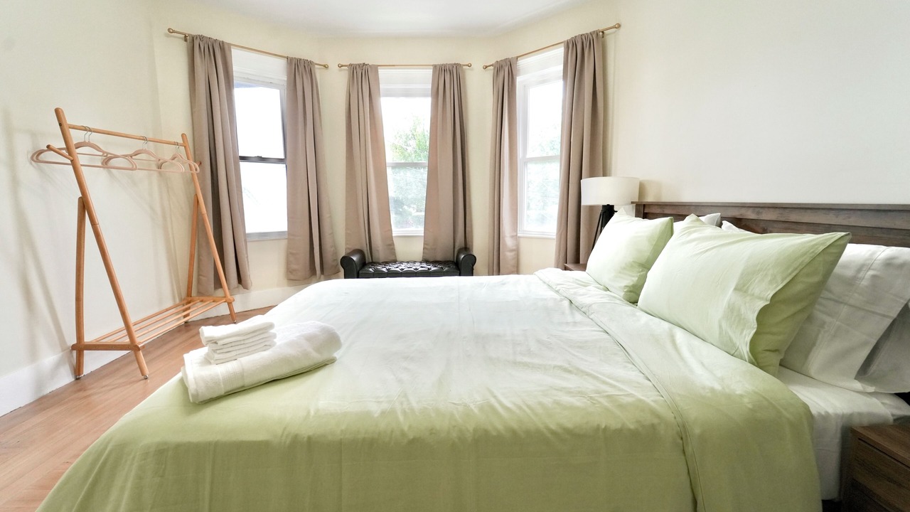 Photo of Bedroom in East Somerville