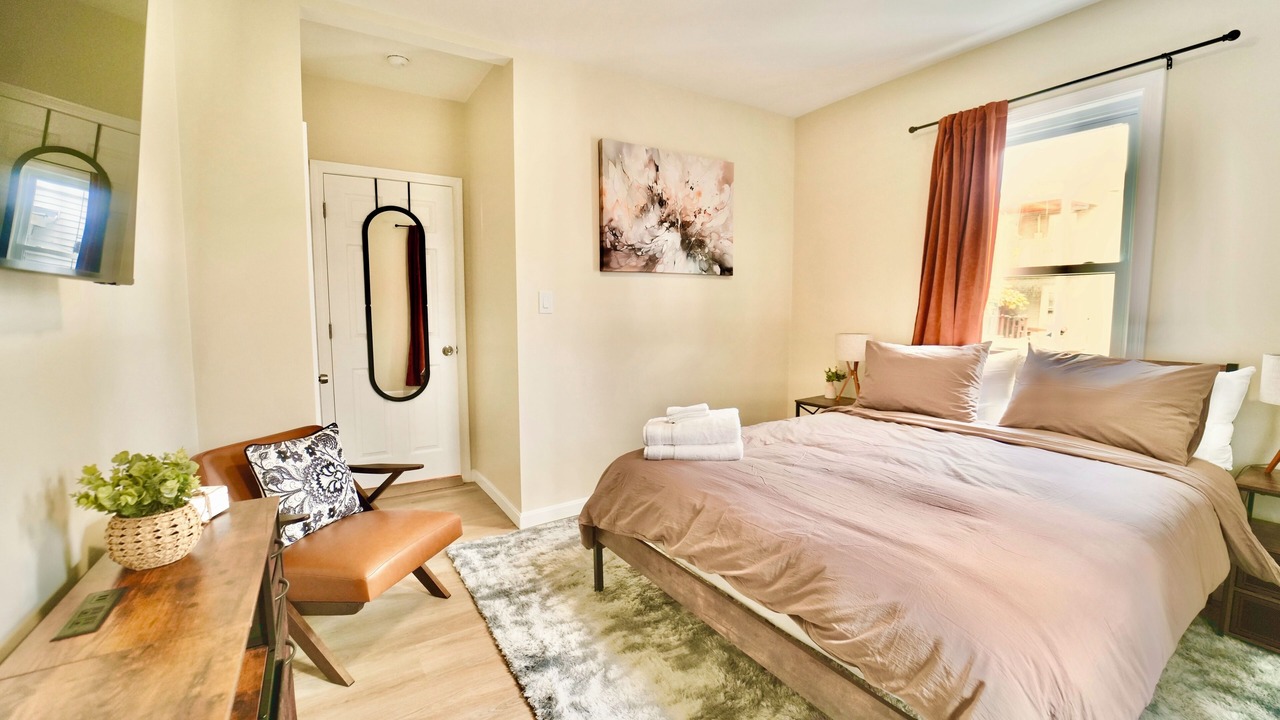 Photo of Bedroom in East Somerville
