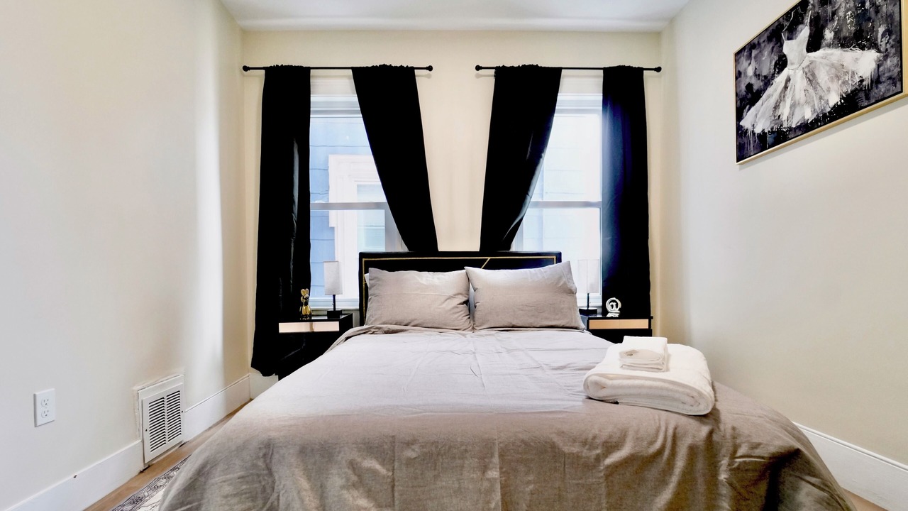 Photo of Bedroom in East Somerville