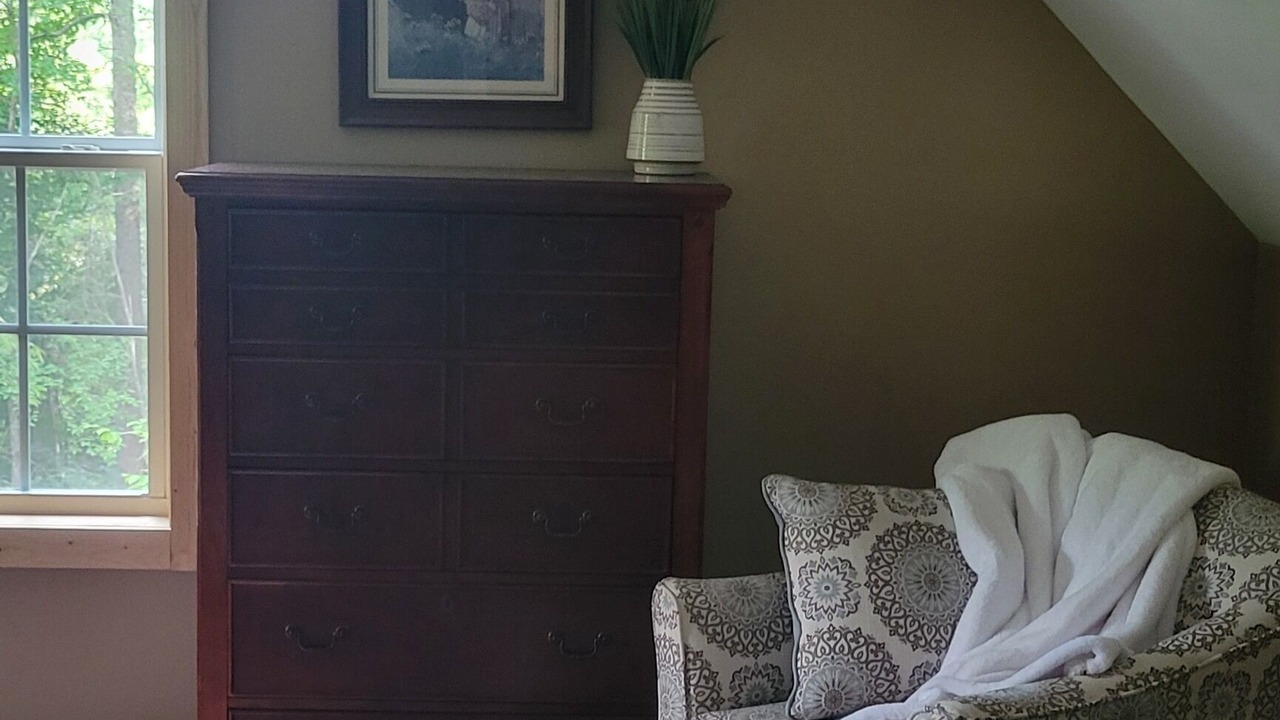 Photo of Livingroom in Rogersville