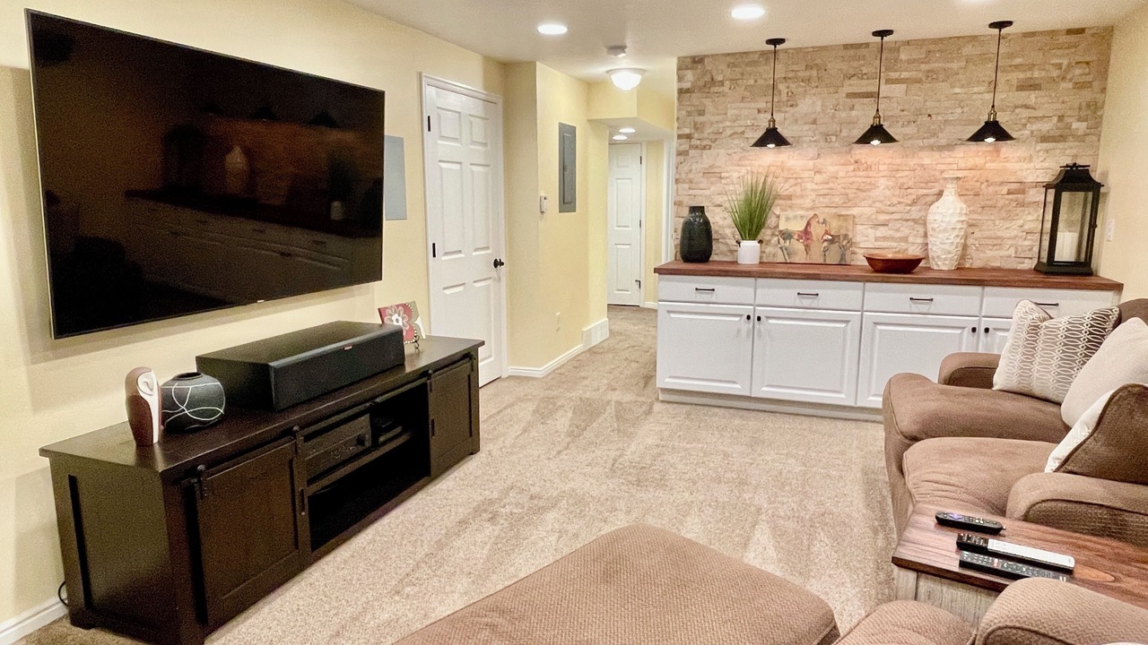 Photo of Livingroom in Draper