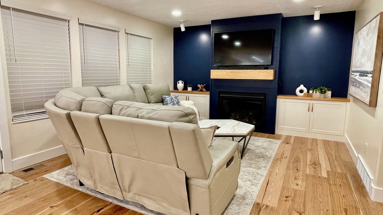 Photo of Livingroom in Draper